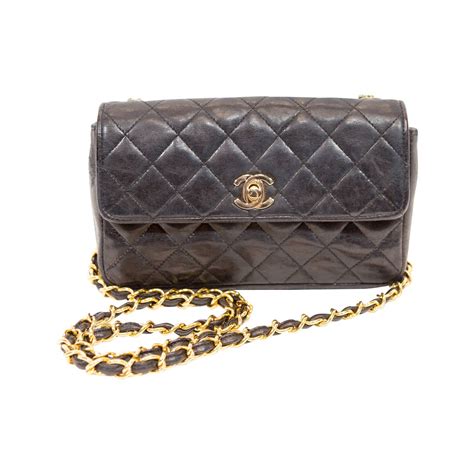 chanel quilted cross body bag.